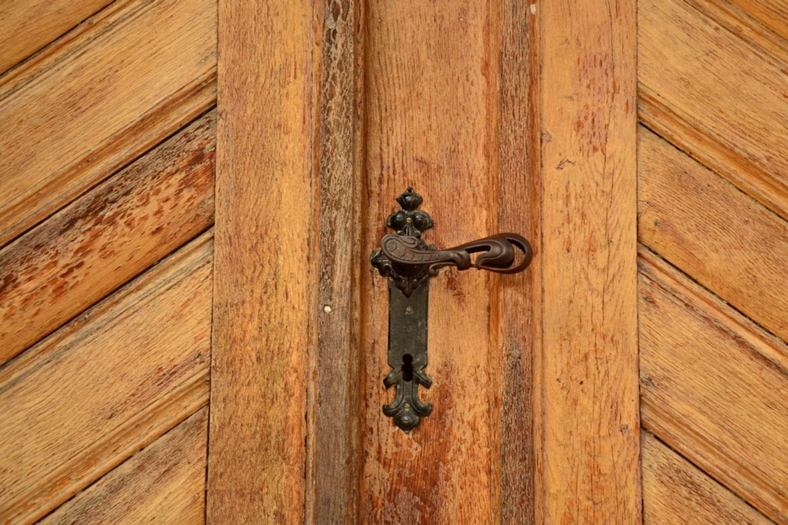 Triangle Locksmith Pros licensed locksmith technicians in Raleigh, NC